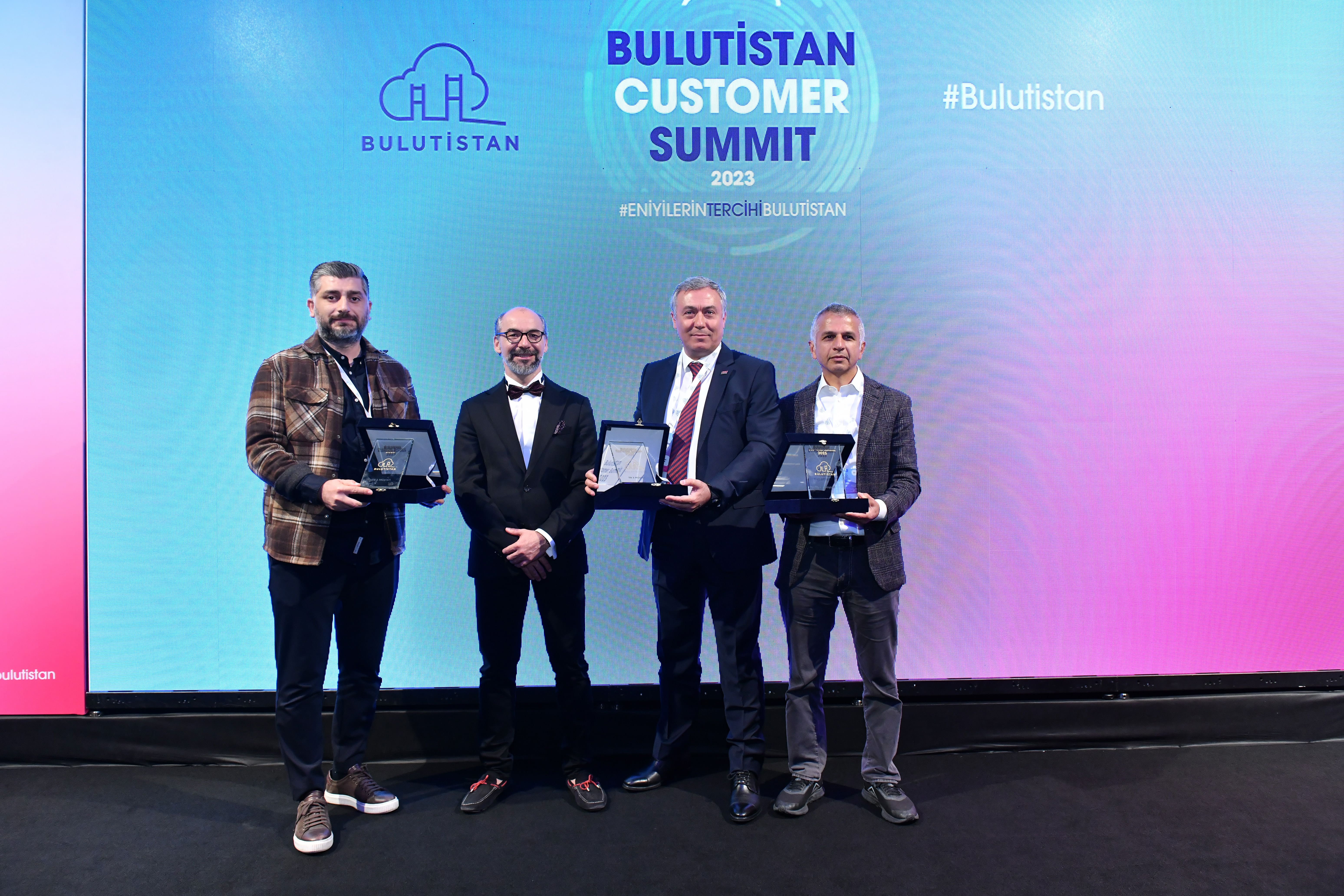 Award to Turkon Line from Bulutistan